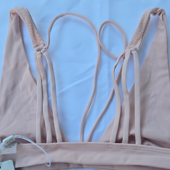 Beach Bunny Cream Triangle Bralette - Picture 3 of 3